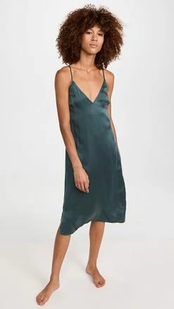 New ???? Skin Tess Chemise Spruce ????